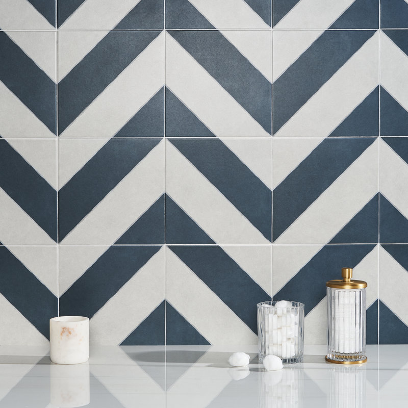 Carreau de porcelaine 9 po x 9 po Ava Diagonal (10,76 pieds carrés / caisse), Bleu marine