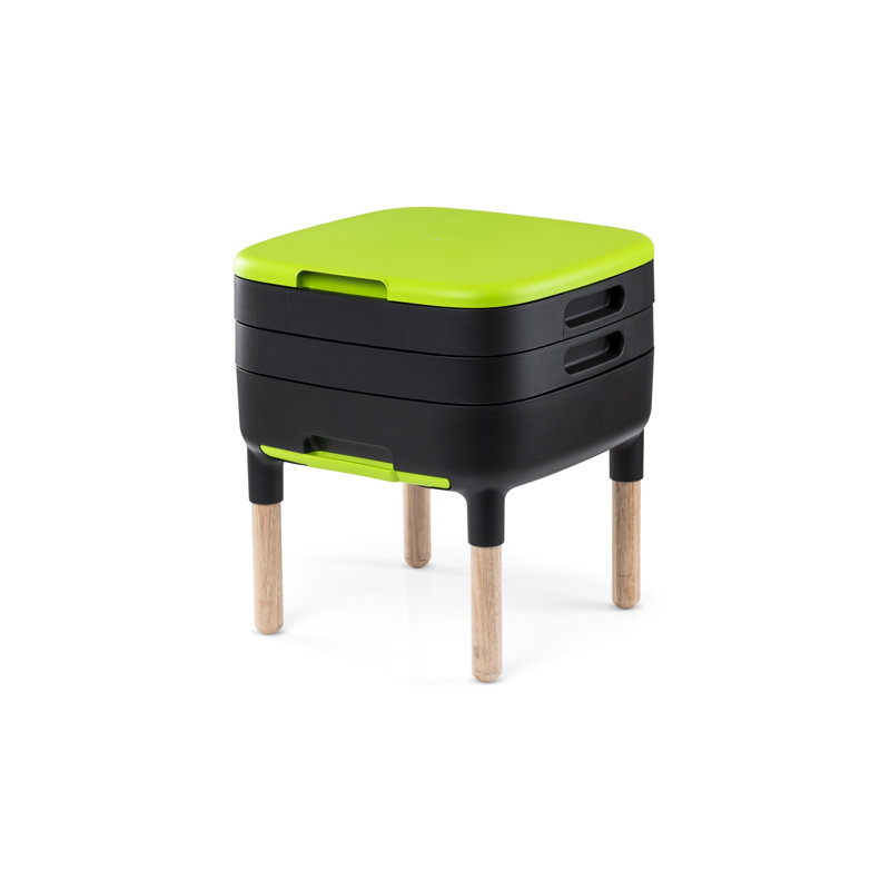 Maze Wood Odor Resistant