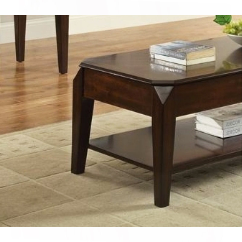 Table basse à finition noyer avec plateau relevable