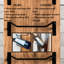 Support à vin mural Blue River Goods | Support à vin mural en bois avec rangement pour 8 bouteilles et supports noir mat | Support à vin mural avec finition rustique | Parfait pour les petits espaces