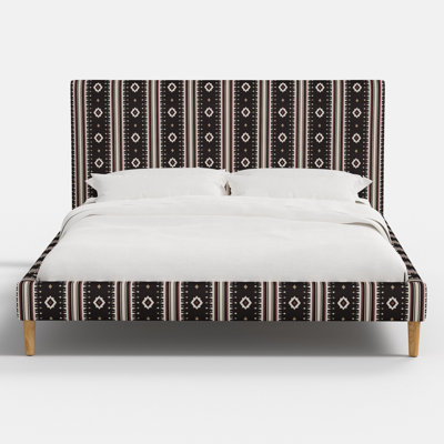 Heylen Avery Platform Bed In Sandro Raisin