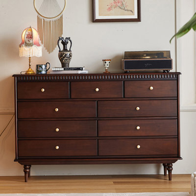 Armoire d'appoint en noyer massif