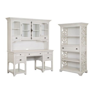 Bureau et huche avec bibliothèque