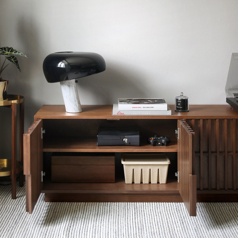 Meuble télé simple au design rétro
