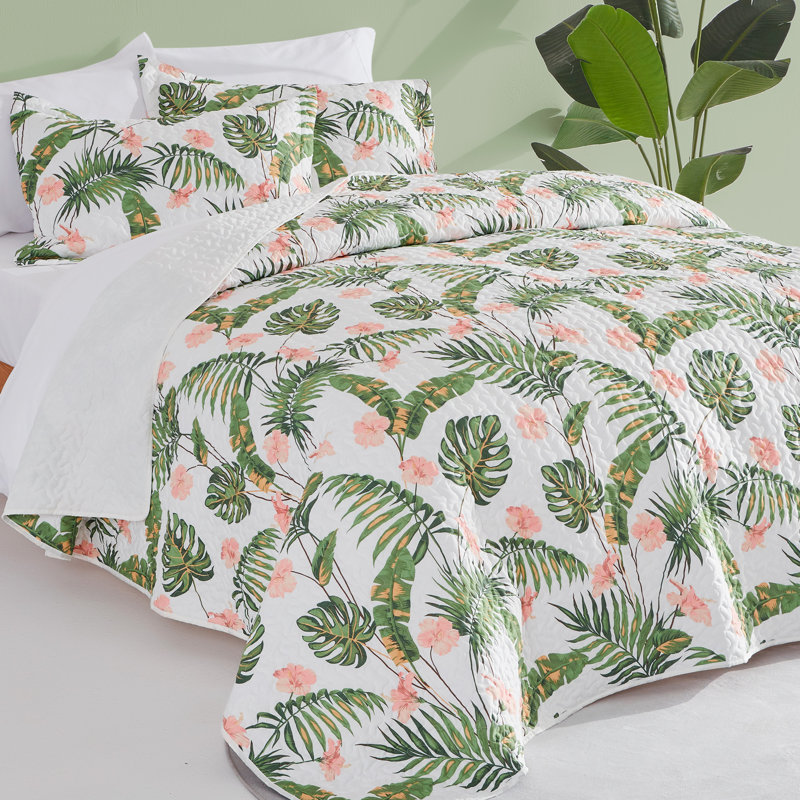 Hedvika Quilt Set, Tropical Leaf, Full/Queen Quilt + 2 Full/Queen Shams