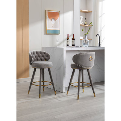 Tabourets de bar à hauteur de comptoir (de 2), pieds en bois massif, rotation à 360 degrés, revêtement en velours, sièges rembourrés de mousse pour une cuisine chic 2 sièges, rotatifs, pieds et repose-pieds Confort accru