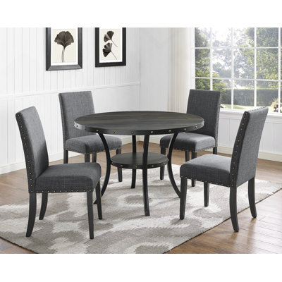 Ensemble de salle à manger élégant en bois espresso avec chaises cloutées confortables pour un espace repas harmonieux et invitant