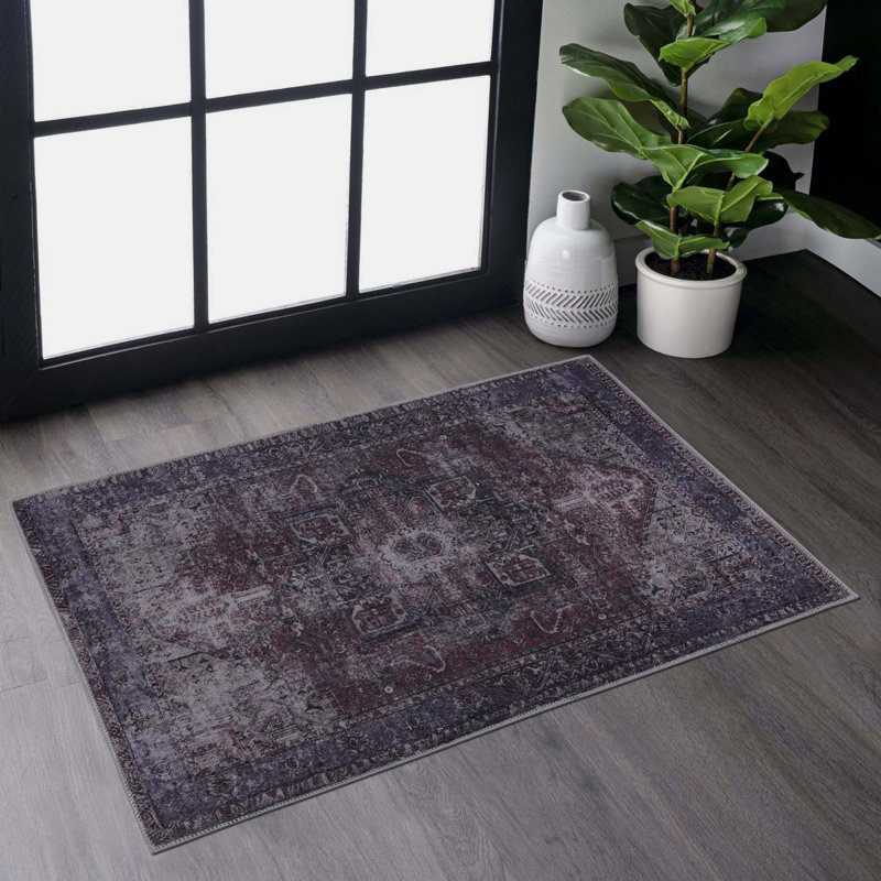Nickos Rug