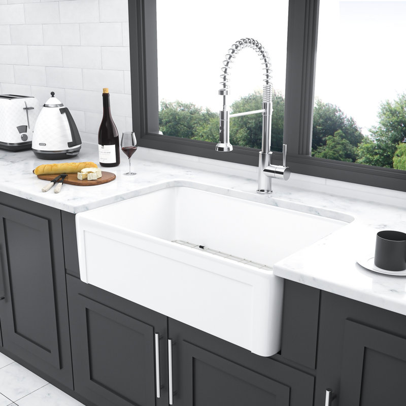 Évier en céramique blanc de 30 pouces - tablier simple réversible à tablier et utilisation pratique avec décoration élégante