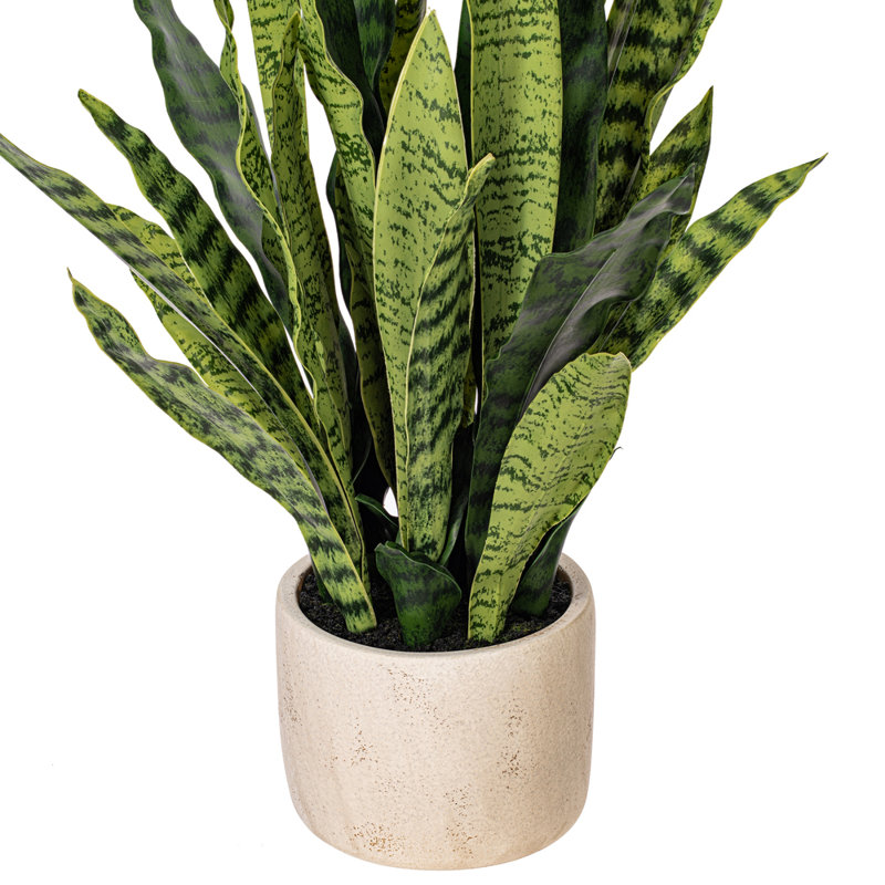 Plante artificielle 28 po dans un pot en ciment gris 5,9 x 5,9 x 4,9 po.