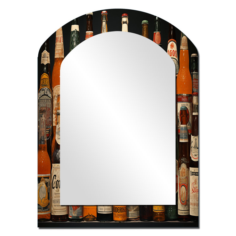 «Beer Bottles Collage VIII - Miroir mural décoratif asymétrique Beer, miroir arqué traditionnel, impression sur métal