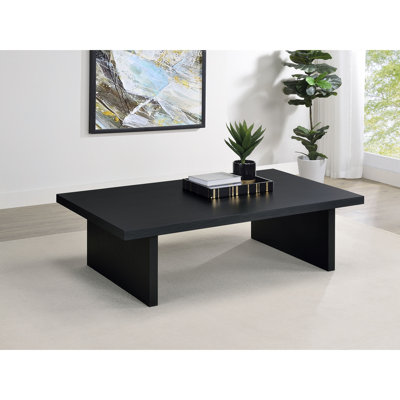 Table basse rectangulaire noire en stratifié