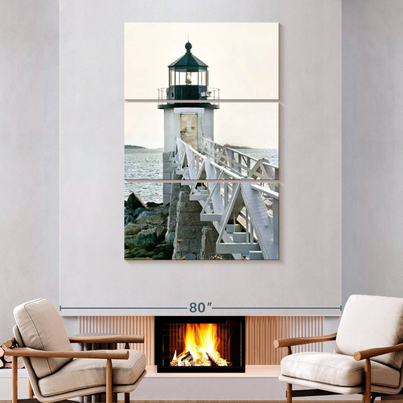 Vue du phare d'Aletra I, H 74 po x l 48 po