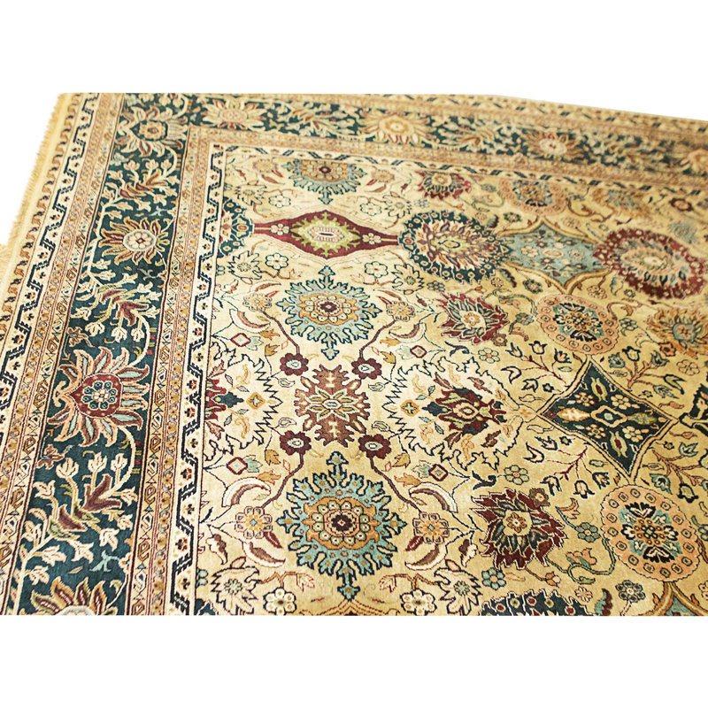 Hand Knotted Wool Area Rug in Ivory And Navy