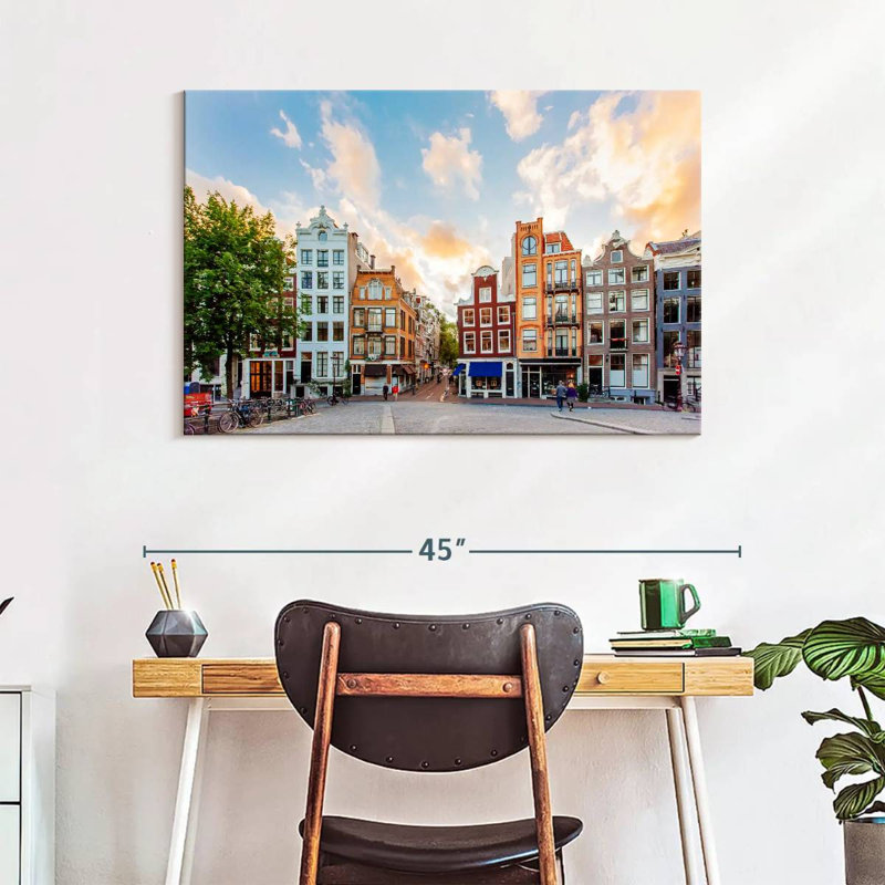Amazing Amsterdam, H 26 po x l 39 po