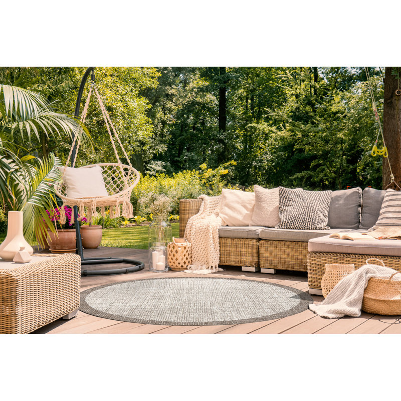 Elioenai Geometric Indoor / Outdoor Area Rug, Round 160cm