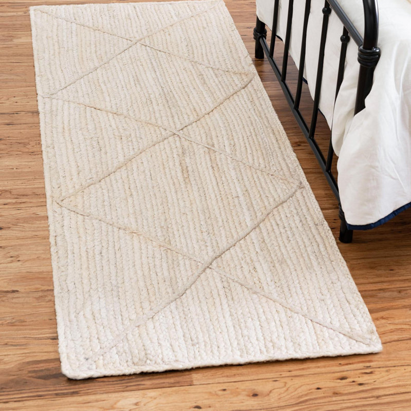 Tapis beige tressé à la main Carlotta, Tapis de couloir 2 pi 2 po x 8 pi 2 po