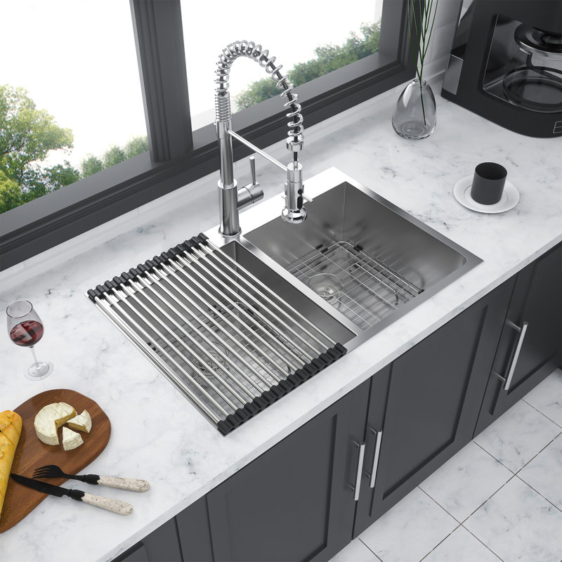 Évier de cuisine à double cuve à montage sur plan - 33 po x 22 po x 9 po en acier inoxydable de calibre 18 avec deux cuves profondes de 9 po