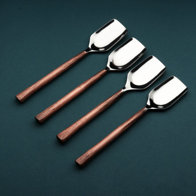 Ahrie Stilton Scoop