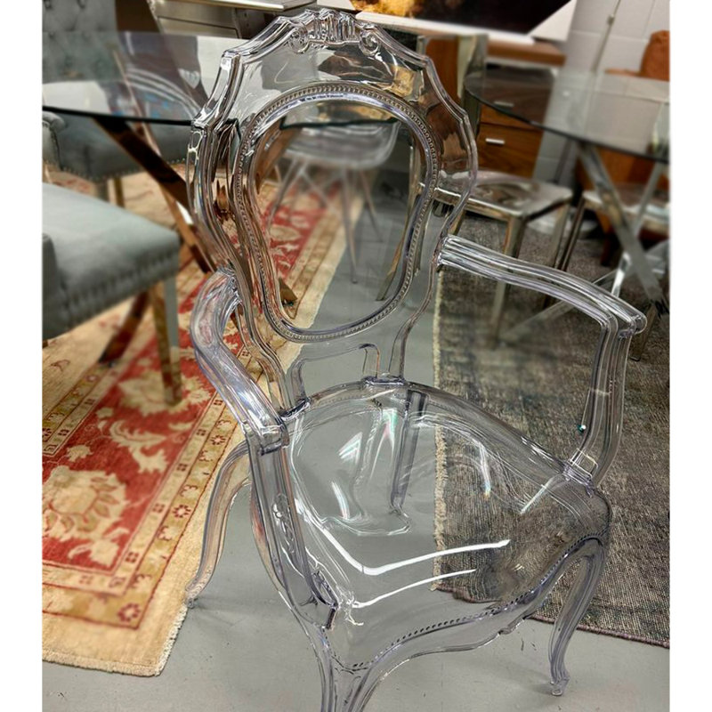 Adar With Arm Chair