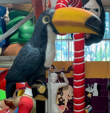 Bakir Toucan Wall Decor Life Size Statue