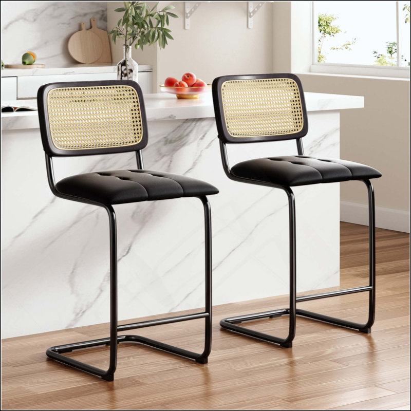 Ensemble de 2 tabourets de bar à hauteur de comptoir, tabourets de bar rembourrés en cuir de polyuréthane avec dossier en rotin, tabourets de 26 po avec accoudoirs pour îlot de cuisine