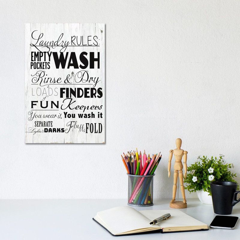 «Laundry Rules» par Daniela Santiago - impression sur toile tendue, H 12 po x l 8 po x P 0,75 po