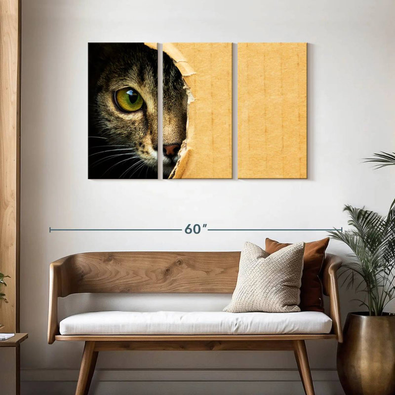 Hole Peeking Cat, H 28 po x l 45 po
