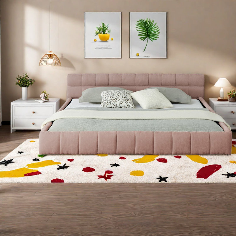 Très grand lit tapissier moderne, plateforme en chenille avec tête de lit