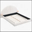 Lit arqué unique avec petite table unique, grand lit, beige, luxueux et confortable pour les chambres modernes