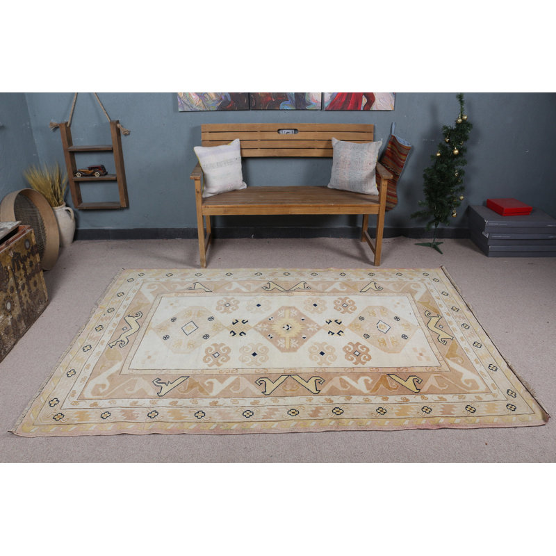 Chic tapis turc beige idéal pour le salon Un tapis de style bohème parfait comme cadeau de décoration intérieure