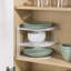 Support de rangement de coin en acier enduit de vinyle à 3 niveaux pour la maison Basics, blanc