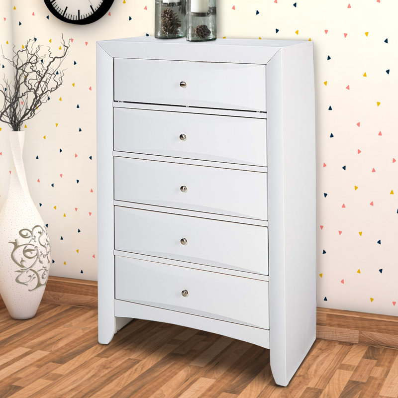Commode 5 tiroirs en bois spacieux Stgeorge, Blanc