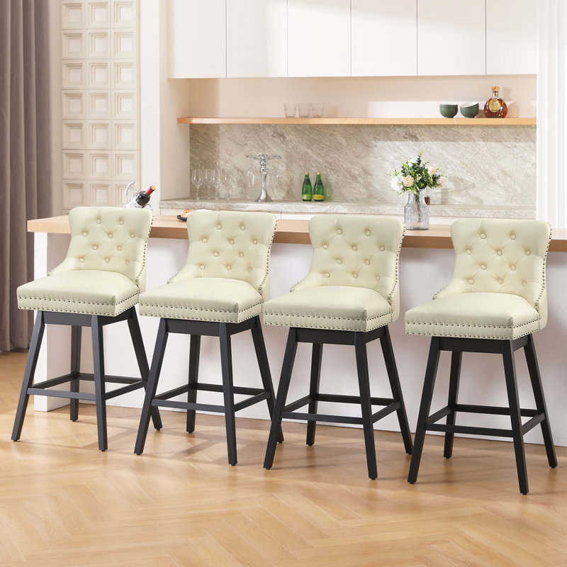 Ensemble de 4 tabourets de bar pivotants, tabourets de bar en cuir de polyuréthane avec devant capitonné à boutons et tirette à anneaux, tabourets de bar d'une hauteur de 30 po avec pieds en bois massif pour îlot de cuisine ou bar, beige