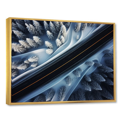 Endless Road Into Winter Forest IV - Art mural sur route