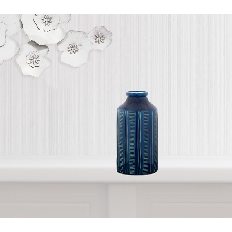 Ribbed Round Terracotta Table Vase