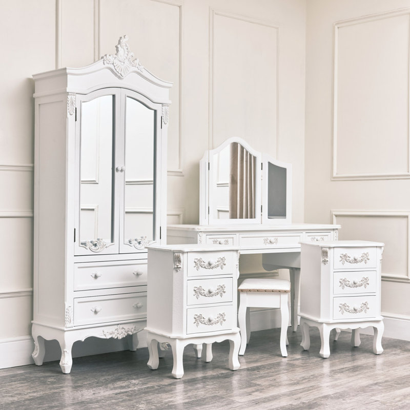 Comesanas 6 Piece Bedroom Set