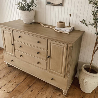Buffet multifonctionnel pour la maison