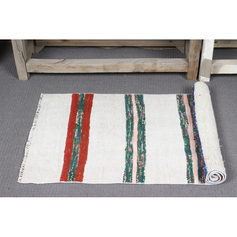 Petit tapis turc anatolien à rayures en chanvre tissé à plat de style rétro blanc pour rehausser les espaces intérieurs