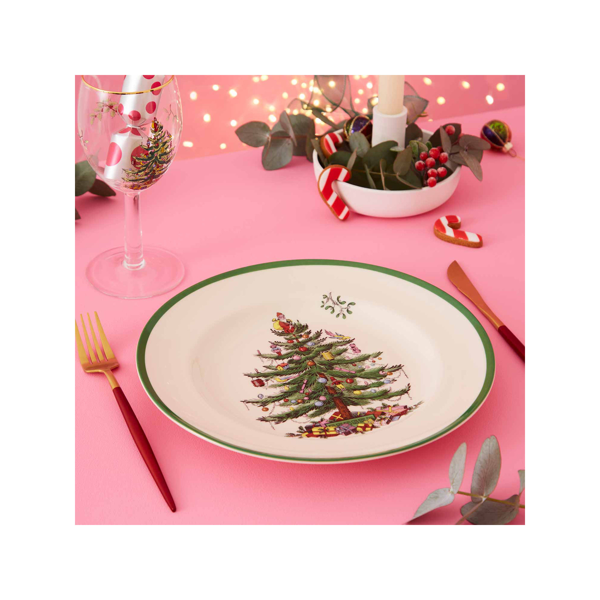 Spode Christmas Tree Dinner Plates