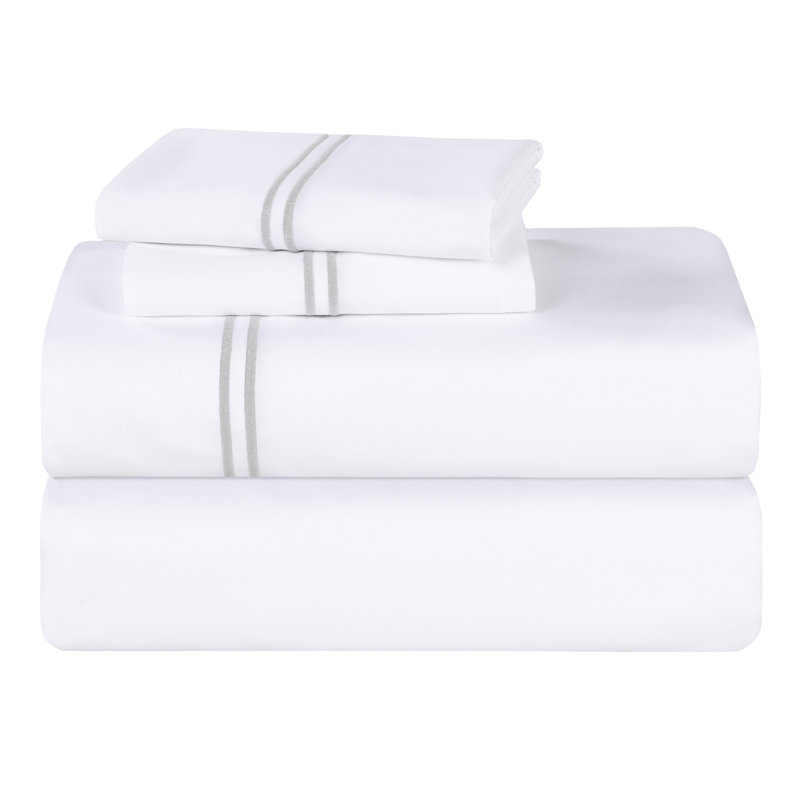 Ensemble de draps de lit Fieldstone, Ensemble de draps pour grand lit avec 2 taies d'or, Blanc / argent