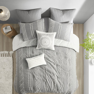 Édredon gris en coton double / grand. Tissu 100% à rayures. Brodé sur fond gris. Motif inversé gris. Comprend 2 taies décoratives. Lavable à la machine. Mini coton. Assorti. Fin