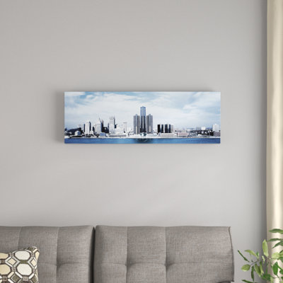 " Detroit Skyline Cityscape "