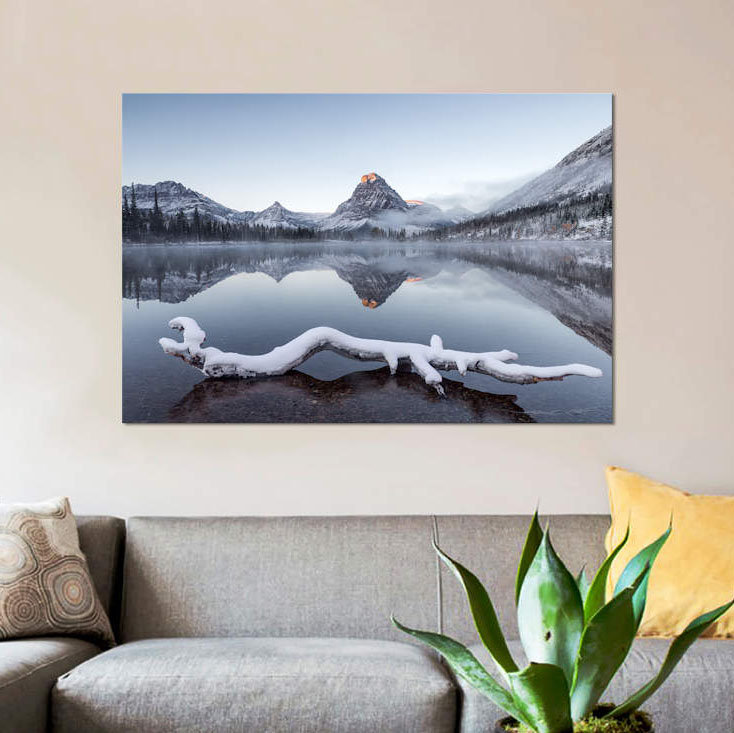 «Two Medecine Valley After Snowfall», reproduction de photo sur toile, H 26 po x l 40 po x P 1,5 po, Toile tendue
