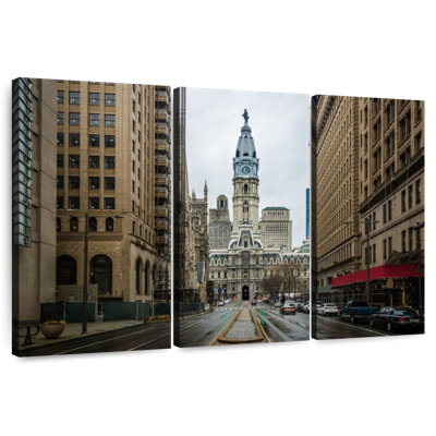 Lilie Philadelphia City Hall View