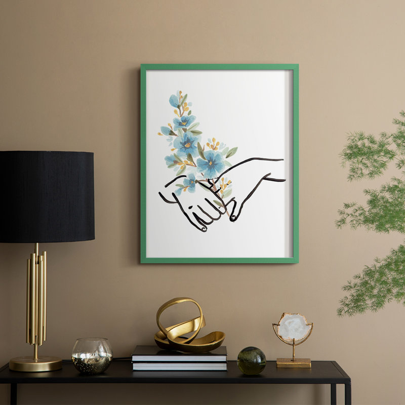 «HandsAndFlowersI», reproduction encadrée - bois massif, H 15 po x l 12 po, Vert