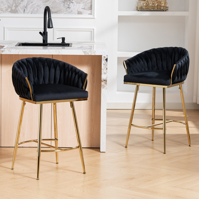 Ensemble de 2 tabourets de bar à hauteur de comptoir en velours noir - Îlots de cuisine modernes de 26 po avec dossier tissé et base dorée