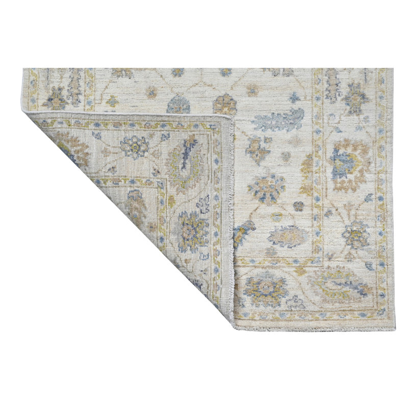 Tapis ivoire noué à la main de haute qualité