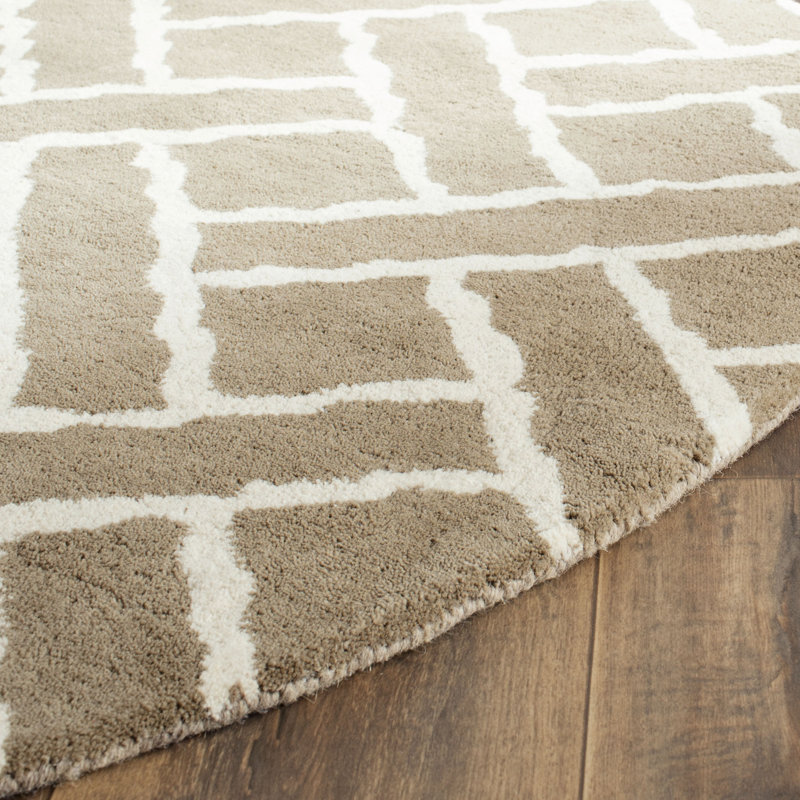 Teresita Hand Tufted Wool Geometric Rug, Round 5'