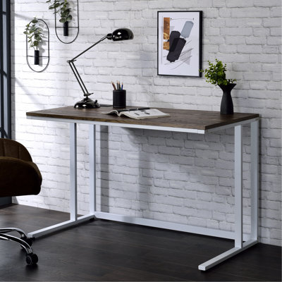 Bureau d'écriture avec port USB